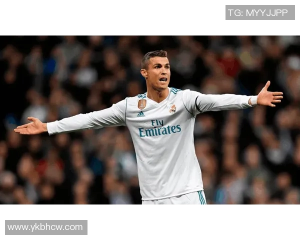 足球明星特技揭秘:从梅西的盘带到C罗的任意球技巧全解析